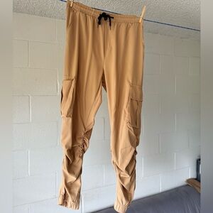 Fashion Nova / W36 X L32 / Men’s Tan Joggers Pants